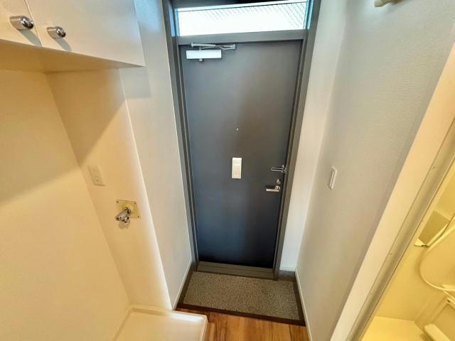 ドリーム三条の玄関