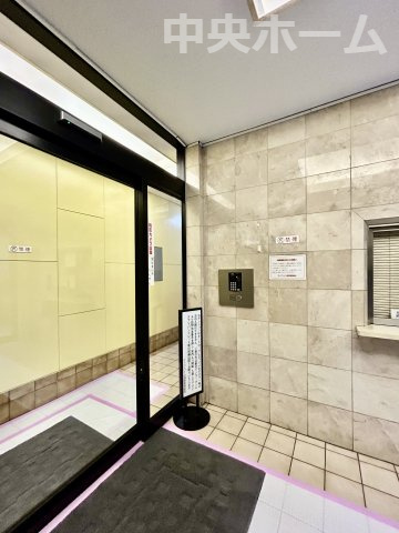 ディアハイム浅草の防犯設備|【オートロック】オートロックシステムでセキュリティ充実。当たり前ですが、安全で安心して暮らすのって大事ですよね。お探しのご条件でオートロック付きの物件を探す方も多いですがやはりセキュリティは大事です。