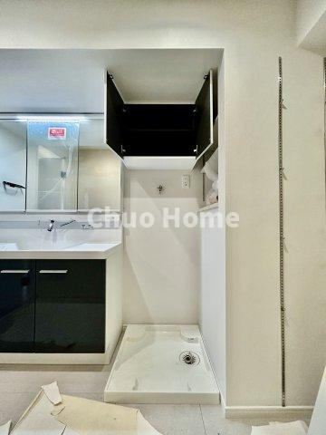 ディアハイム浅草のランドリースペース|【ランドリースペース】担当者がスケールを持ち歩いておりますので、ご見学時には現在お使いの洗濯機などがきちんと収まるかなどもチェックして下さい。見学前に測っておくと非常に便利だと思います。