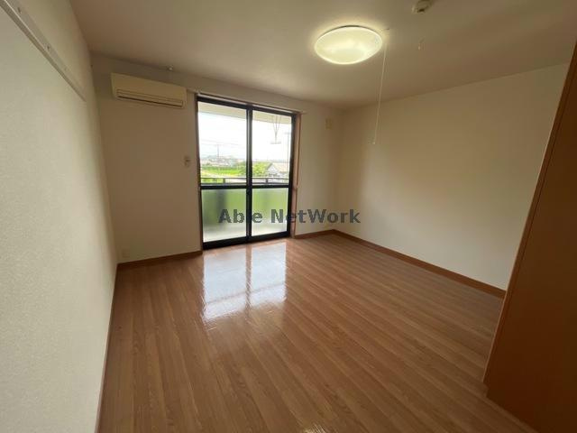 シャトレひだまりの居間・リビング|９．１帖1K