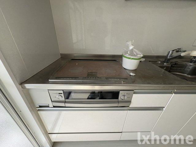 マンション沢良宜東B棟のキッチン