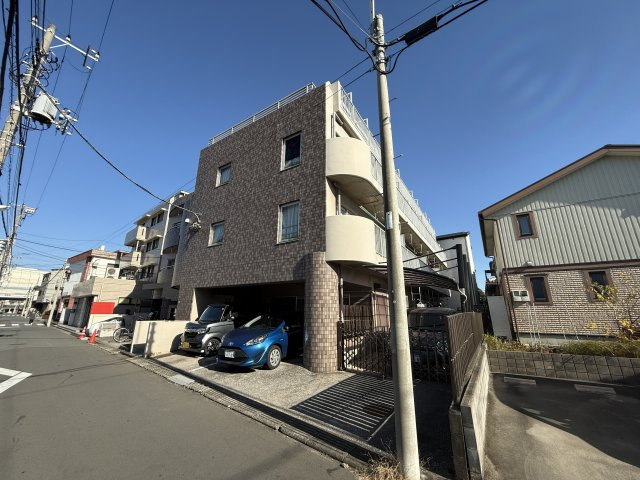 エステートマリンの外観