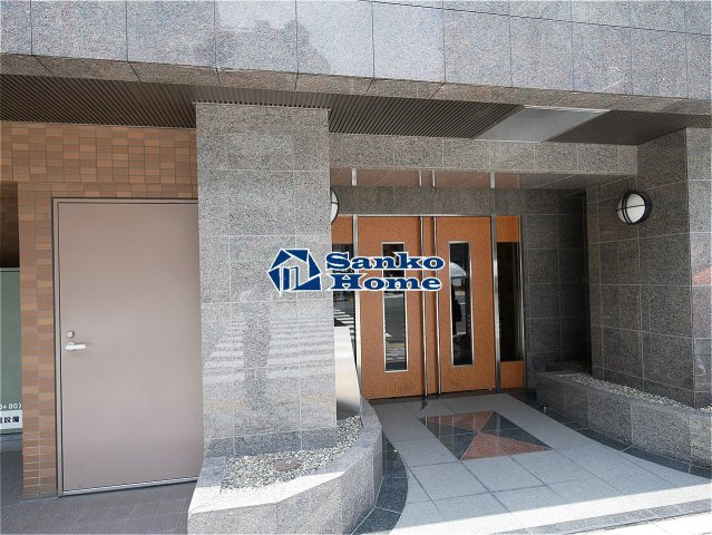 パークウェル湯島のエントランス