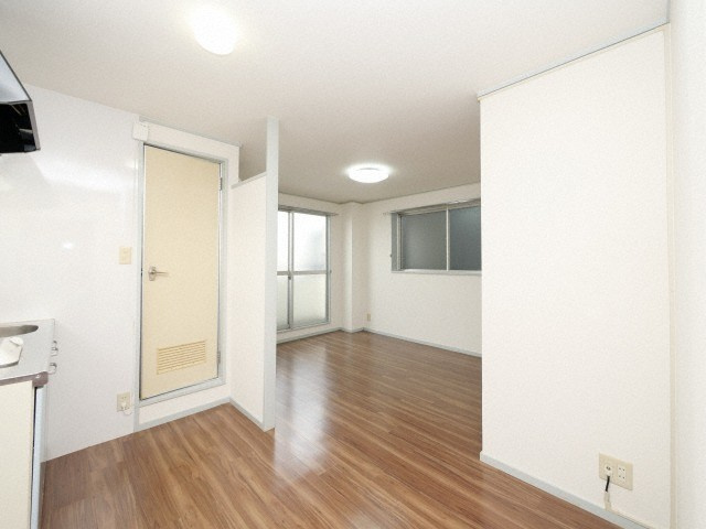 大阪市東淀川区淡路４丁目の賃貸マンションの居間・リビング