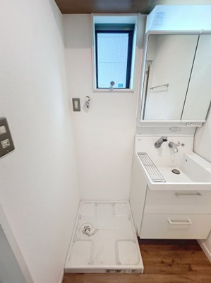 【その他】 | 白鳩ヴィラB | 室内洗濯機置き場　※同建物ほかのお部屋の写真です。