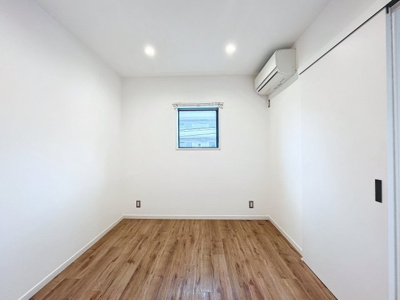 【洋室】 | 白鳩ヴィラB | ※同建物ほかのお部屋の写真です。