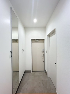 【玄関】 | 白鳩ヴィラB | ※同建物ほかのお部屋の写真です。