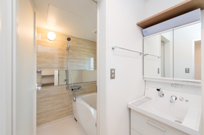 【浴室】 | 白鳩ヴィラB | ※ＣＧ家具を配置したお部屋の画像です。