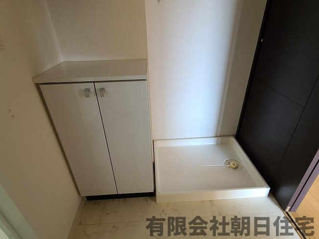 【ランドリースペース】 | エスポラージュ西津田 4LDK 東南角地・ペット飼育可!! | 洗濯機置き場です