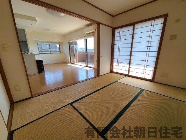 【和室】 | エスポラージュ西津田 4LDK 東南角地・ペット飼育可!! | 和室があると落ち着いた雰囲気になりますね