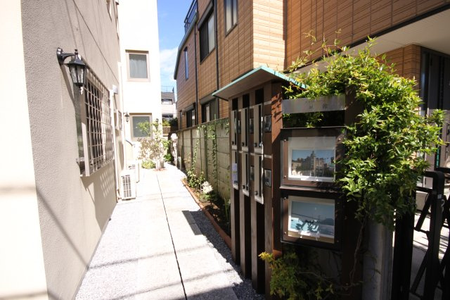 【エントランス】