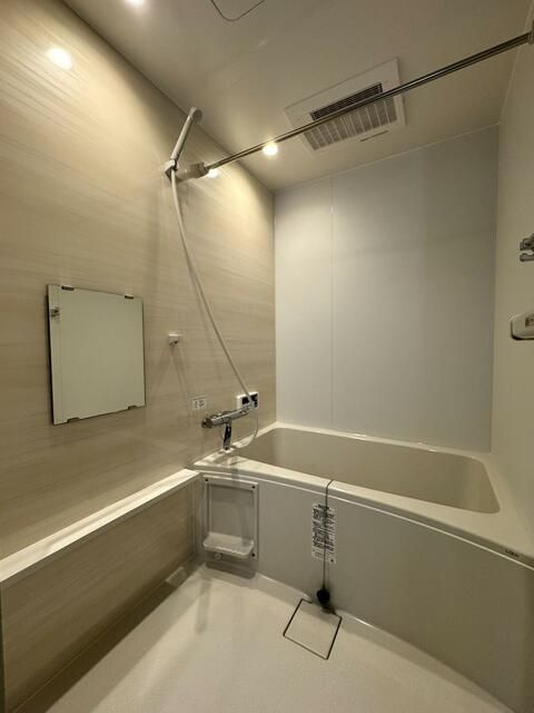 ＥＭＩＮＥＮＴ亀戸の浴室