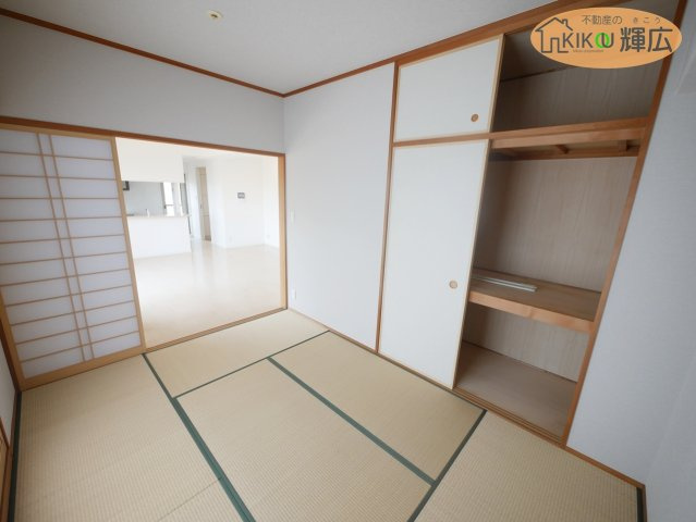 アルファステイツ東今宿　8階の和室