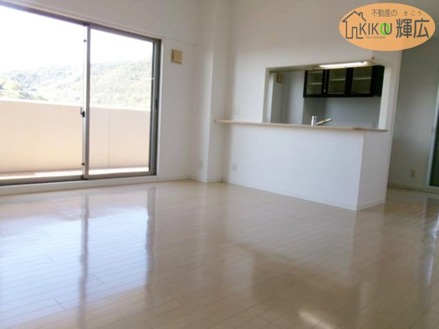 【居間・リビング】 | アルファステイツ東今宿　8階