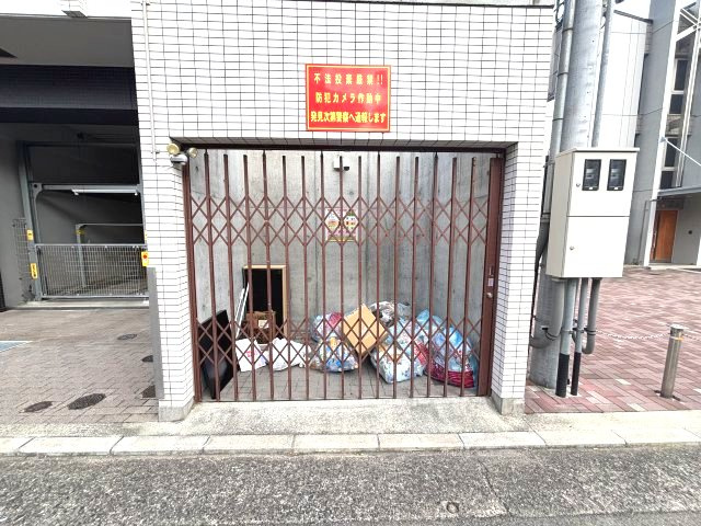 コスモリード神戸三宮のエントランス