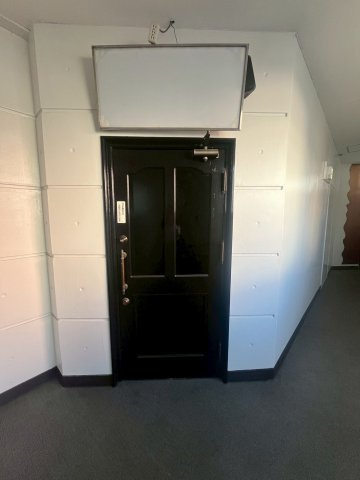 久留米市日吉町の店舗一部の玄関
