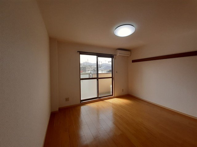 ネオサンライズの内装