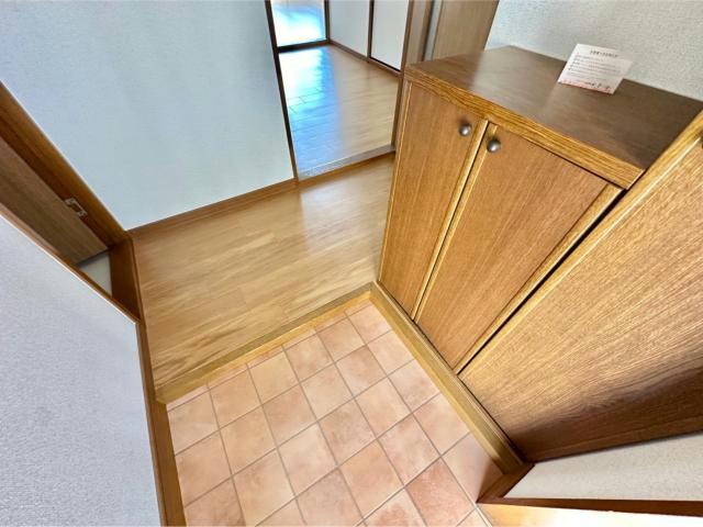 プラザ亀山の玄関