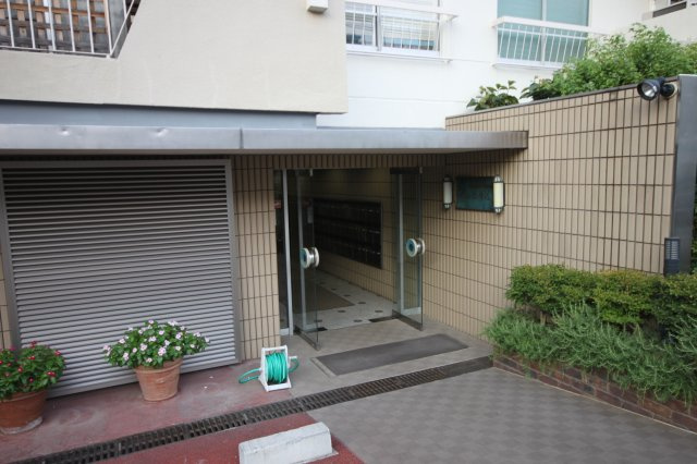【エントランス】