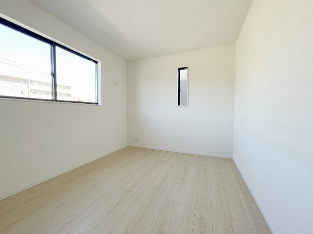 新築戸建・新築建売　白河市白坂第10　白河第一小・白河南中の洋室|子供部屋にもおすすめ！アクセントクロスのお見積もりなど【住まいの窓口バースランド】にご相談ください♪