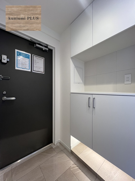 グランドハイツ大阪城公園の玄関