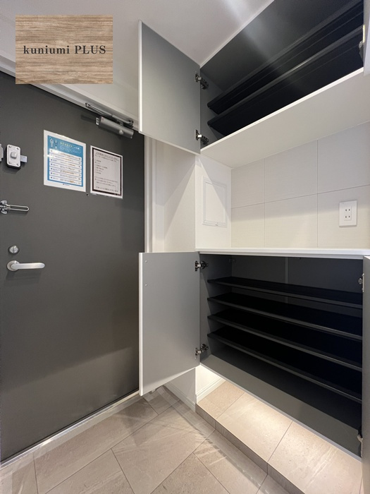 グランドハイツ大阪城公園の玄関