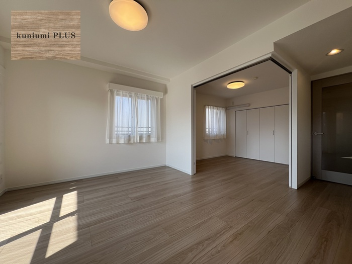 グランドハイツ大阪城公園の居間・リビング