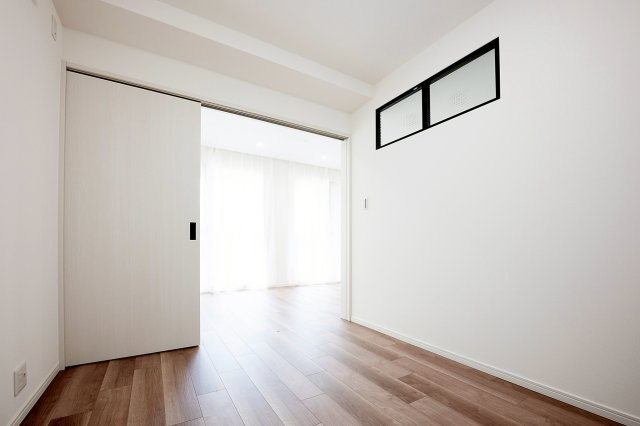 ローレルコート西本町の子供部屋|洋室