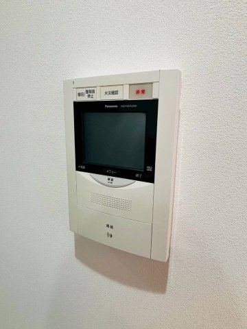 ローレルコート西本町の防犯設備|エントランスはオートロック付き