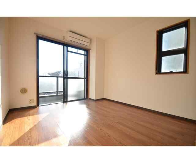 ＹＳＴ東大宮の居間・リビング