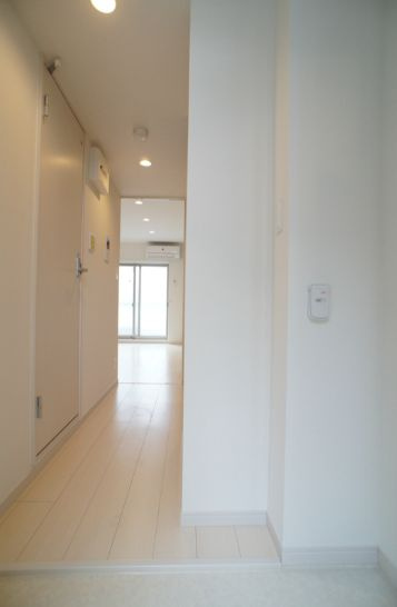 リブリ・並木の玄関