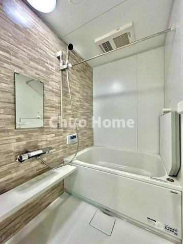 ネオコーポ木場の浴室|【バスルーム】暖房換気乾燥機付きシステムバスルーム。暖房・冷風・換気・乾燥など、毎日を快適に過ごせるうれしい機能が揃っています。雨の日の洗濯物も安心です。