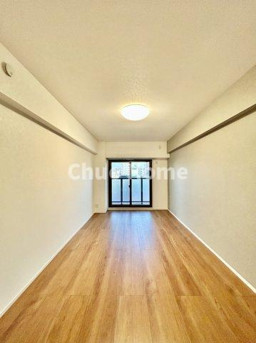 ネオコーポ木場の洋室|【洋室】快適に過ごす条件は、一人ひとり違います。だからこそ飾り過ぎないシンプルな内装と偏り過ぎないデザインで統一しております。居住していく中でオーナー様だけの【マイホーム】に創り上げて下さい