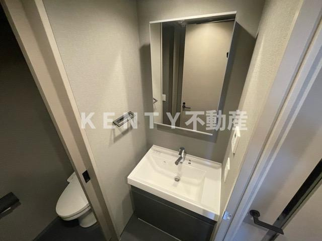 【独立洗面台】 | ザ・ライオンズフォーシア蒲田 | 独立洗面台あり、毎朝おしゃれに忙しい女性の方におすすめです