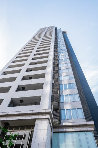 【外観】 | 【外観】地上29階建て、総戸数140戸の高層タワーマンション！！ブルーのラインが印象的なh外観！