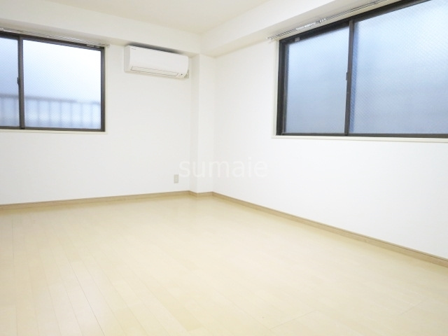 スプラウト北赤羽の居間・リビング|二面採光です☆ミ