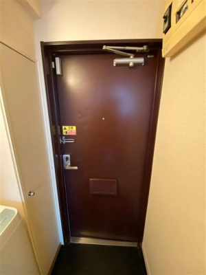 【玄関】 | レオパレスチェリー