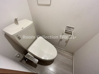 【トイレ】 | ForestMaison　CRANE　B | ※同物件他部屋写真
反転の場合有