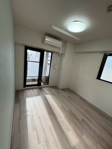 ジオエント福島野田の洋室