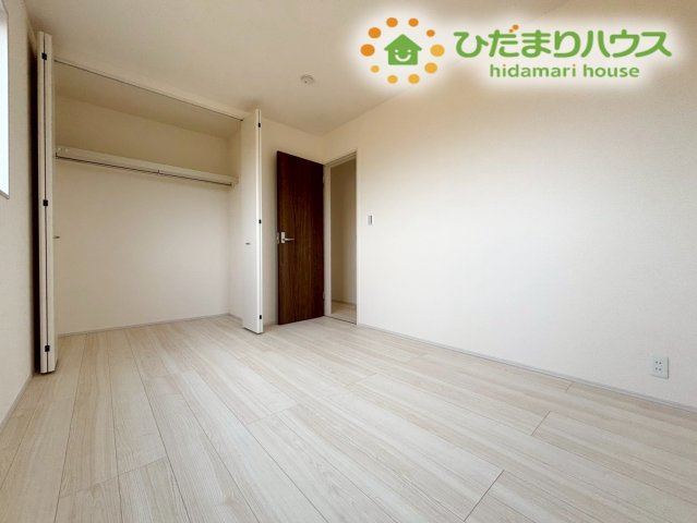 深谷市宿根　第3　新築一戸建て　リーブルガーデン　01の洋室|寝室や子供部屋としてはもちろん、リモートワーク用の書斎や趣味のオーディオルームとしても大活躍する洋室です！ライフステージの変化に合わせて使い方を柔軟に変えられるため、長く快適に暮らせるお部屋です♪