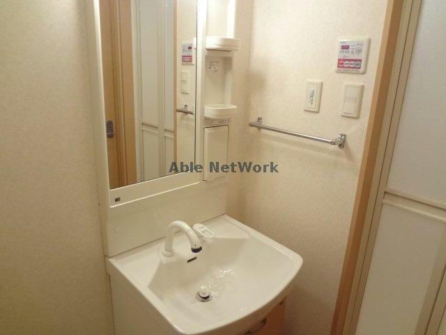 Ｐｒｏｓｐｅｒｉｔａ（プロスペリタ）の洗面所|シャワー付洗面台