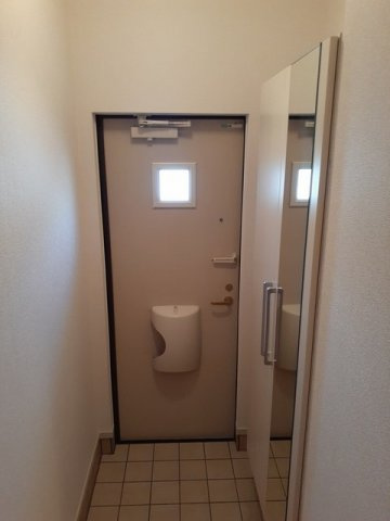 プラシード・ネオの玄関