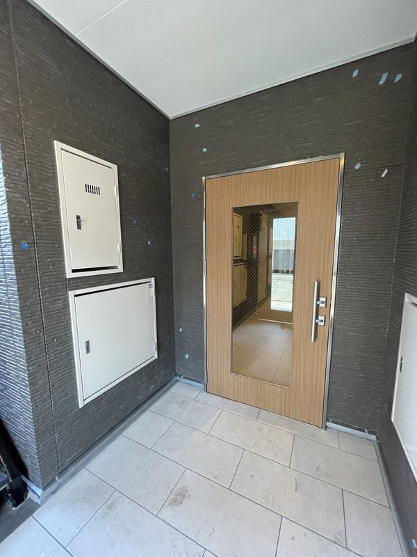 ヴィラ川口元郷のエントランス