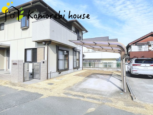 鴻巣市宮地　中古戸建の駐車場|車をお持ちの方に嬉しい駐車場付きの物件です