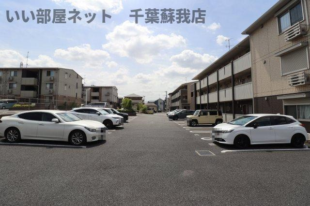 PARK　HILLS　MIYAKO　Ｇの駐車場|駐車スペースもあります