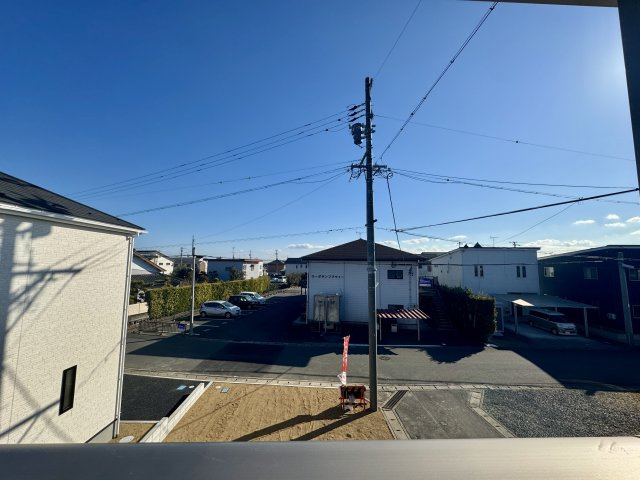 磐田市国府台　第2　1号棟の展望|周囲に圧迫感が少なく、明るさと風通しの良さを感じられます。