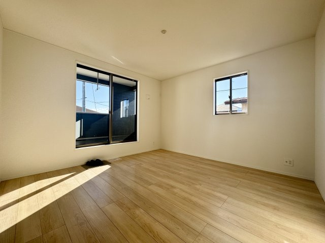 磐田市国府台　第2　1号棟の洋室|2階　約8帖の主寝室です。