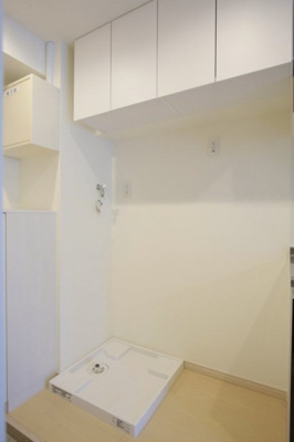 【設備】 | マーベラス鶯谷 | 室内洗濯機置場