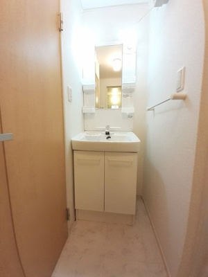 【洗面所】 | ア・サンテＢ | スペースが確保できる洗面所です