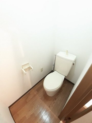 【トイレ】 | ヴィラ明神 | 清潔感のあるトイレです